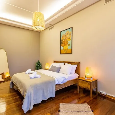Enchanting Flat In Beyoglu With Bosphorus View *