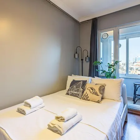 Outstanding Flat With Calming View Nisantasi Apartment