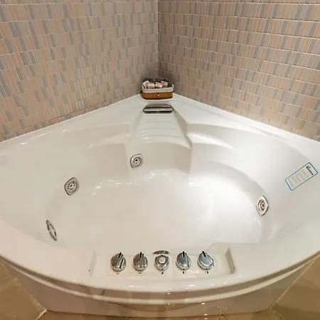 Enchanting Flat In Beyoglu With Bosphorus View Apartment *