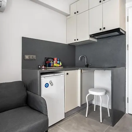 Апартаменты Studio Flat Near Sogutlucesme Marmaray Station