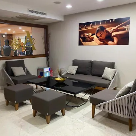 Aprilis - Special Category Hotell