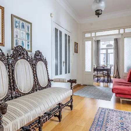 Flat With Balcony And Bosphorus View In Beyoglu Apartment Istanbul