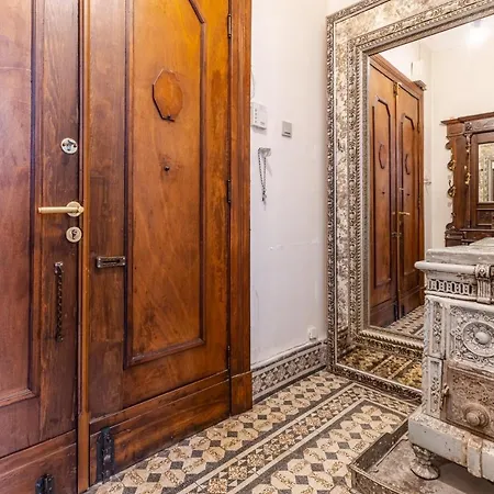 Apartment Flat With Balcony And Bosphorus View In Beyoglu Istanbul