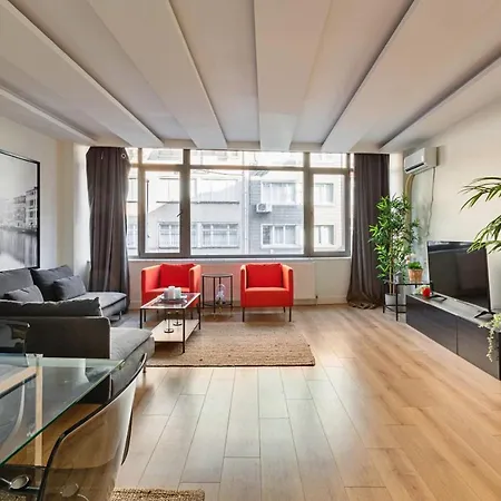 Chic, Cozy With Garden In Besiktas اسطنبول