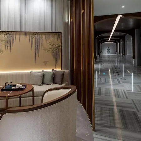 The Peninsula Hotel 5*