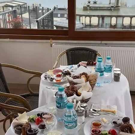 Terrace 3*