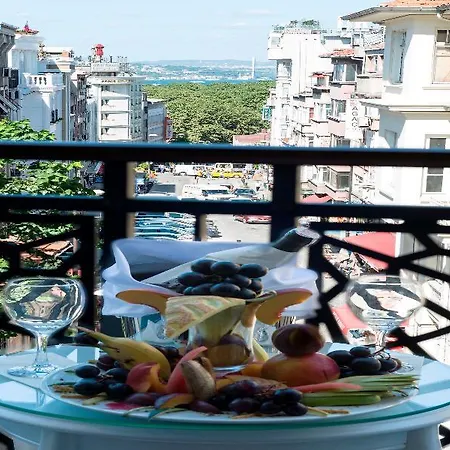 Hotel Antusa Palace & 4*