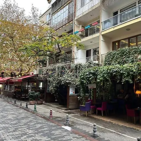 House In The Center Of Kadikoy Istanbul