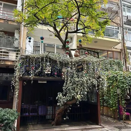 Apartment House In The Center Of Kadikoy