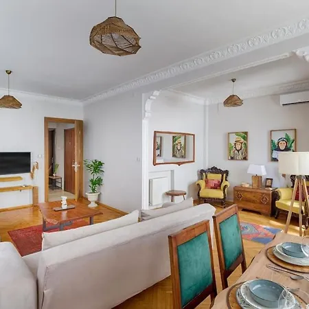 Gumussuyu By Azad Homes Apartment Istanbul