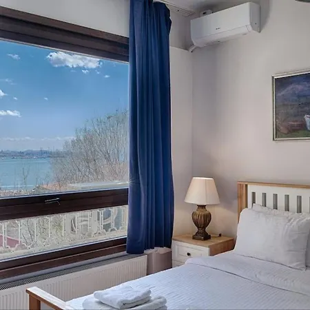 Apartment Gumussuyu By Azad Homes Istanbul