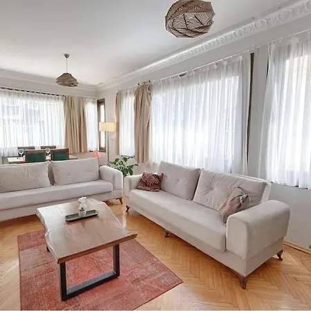 Gumussuyu By Azad Homes Apartment *
