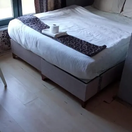 Zeus Apart Apartment