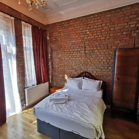 Casa 1899 *