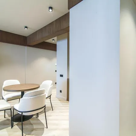 Chic And Convenient Flat In Central Besiktas