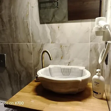 Taksim Meydana Komsu Cihangir De Genis 1+1 * Istanbul