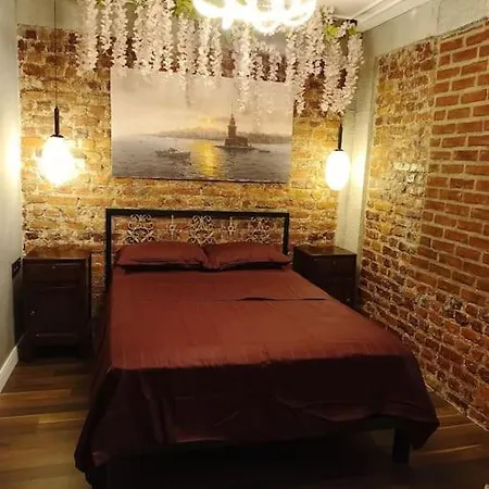 Taksim Meydana Komsu Cihangir De Genis 1+1