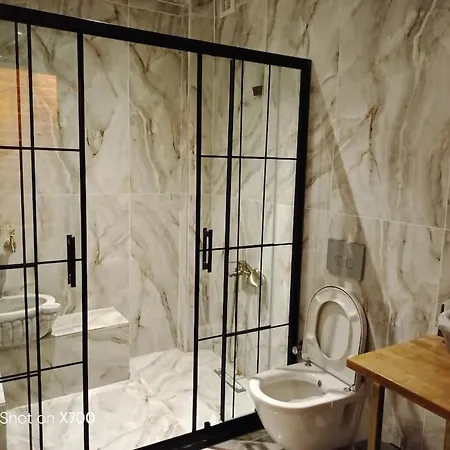 Taksim Meydana Komsu Cihangir De Genis 1+1 Apartment *