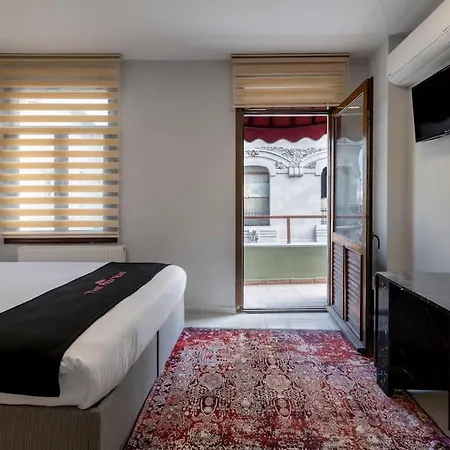 Cozy & Comfy Studio At Beyoglu - 44 Apartment