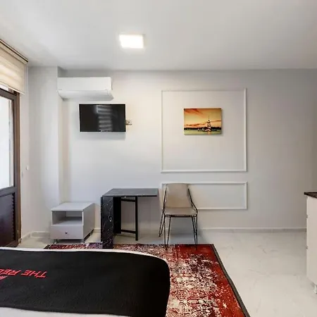 Cozy & Comfy Studio At Beyoglu - 44 Apartment