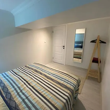 Renovated 2br Near Metro Apartment Istanbul