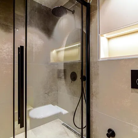 Chic And Convenient Flat In Central Besiktas * Istanbul