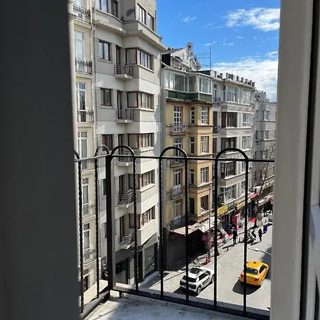 Cordis Apartment