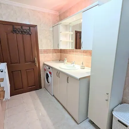 Superb & Elegant 3-bedroom Apt, Osmanbey Apartment