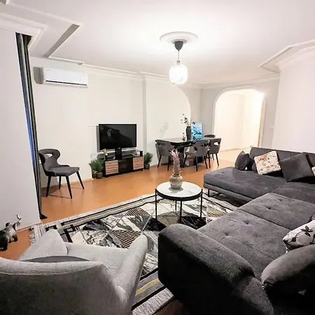 Superb & Elegant 3-bedroom Apt, Osmanbey * Istanbul