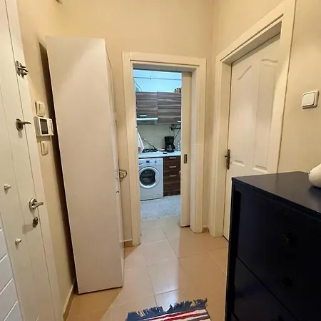 Apartment Cosy And Fully Furnished 2 Bedroom *