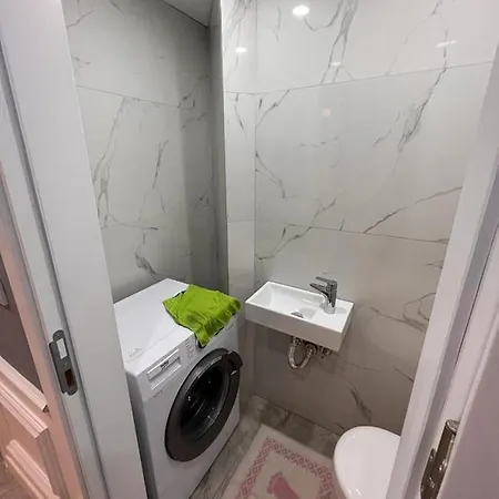 Muhtesem Konumda Somineli Lux Daire Apartment