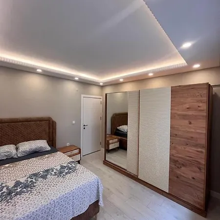 Apartment Muhtesem Konumda Somineli Lux Daire *