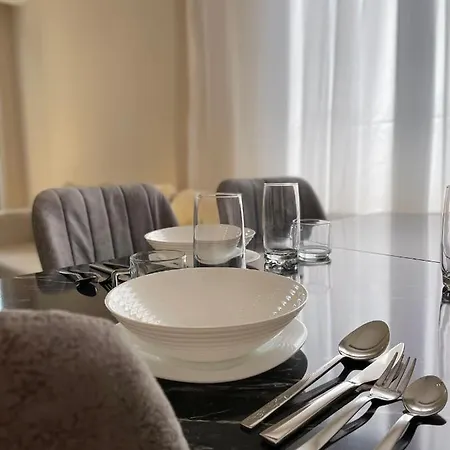 Apartment Trump Tower - Cevahir Shopping Center - Sisli Metro Iki Yatak Odali Klimali Tuem Daire