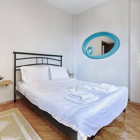 Apartment Gumussuyu By Azad Homes