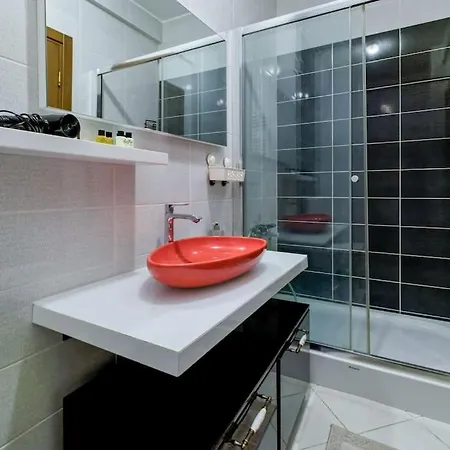 Gumussuyu By Azad Homes *