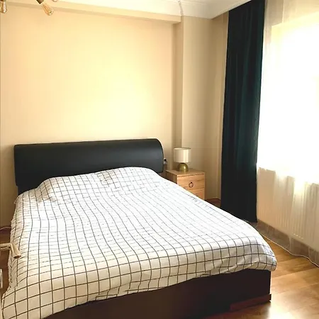 1+1 W/netflix Close To Taksim, Nisantasi, Bomonti Apartment