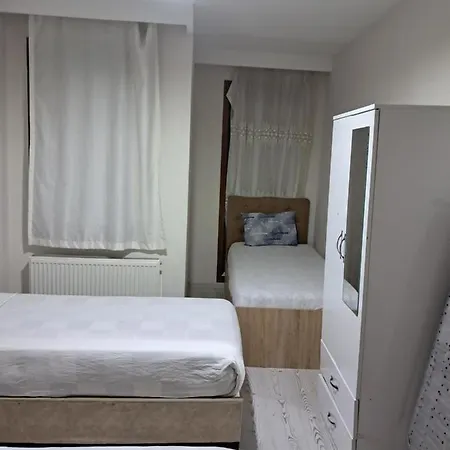 4,e Aksemsettin Mh Sari Abdullah Efendi Sk 11 N 1,2,3 Appartement Istanboel
