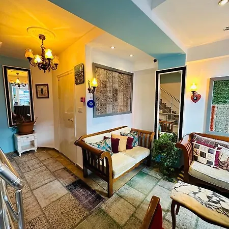 Ξενοδοχείο La Petite Maison 2*