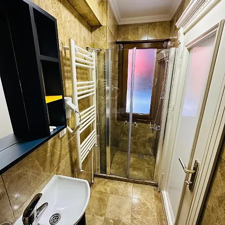 فندق لا بيتيت ميزون