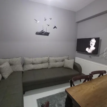 Sweet In Historical Area 3b Apartment *