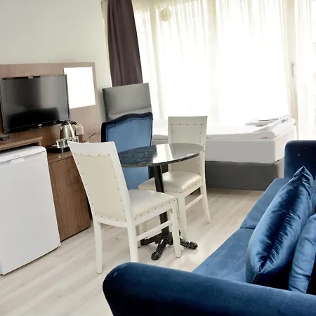 Ξενοδοχείο με διαμερίσματα Palmiye Suit 2*