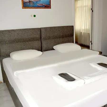 Ξενοδοχείο με διαμερίσματα Palmiye Suit 2*