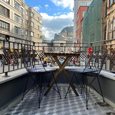Cordis Apartment