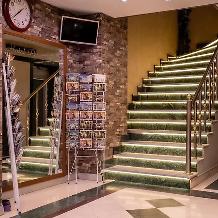 Hotel Pera Capitol 3*