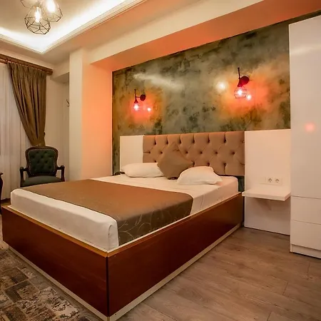Hotel Pera Capitol 3*