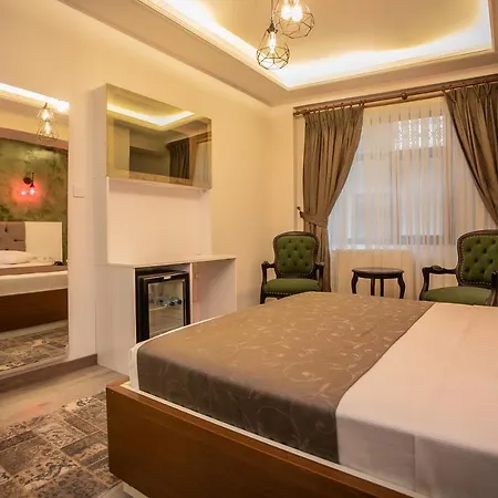 Pera Capitol Hotel