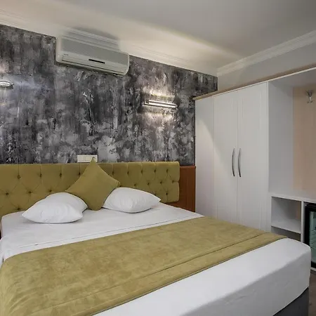 Hotel Pera Capitol 3*