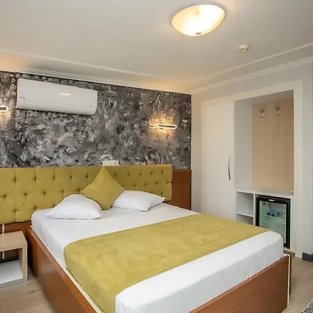 Hotel Pera Capitol