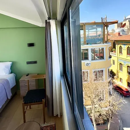 Terrace Bed & Breakfast 3*