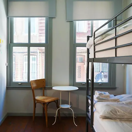 Hotel Tilas - In 19th Century Wooden Townhouse,kadikoy